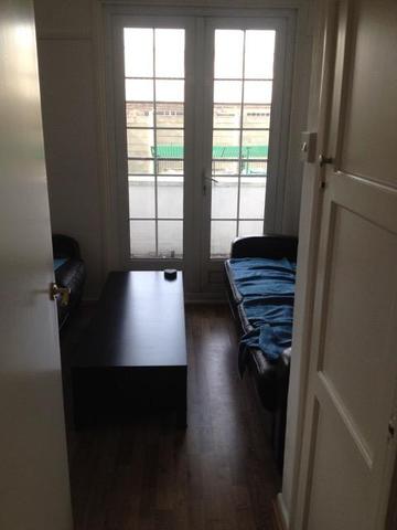  Image of 4 bedroom Maisonette to rent in Worsopp Drive London SW4 at Clapham Common  London, SW4 9QZ