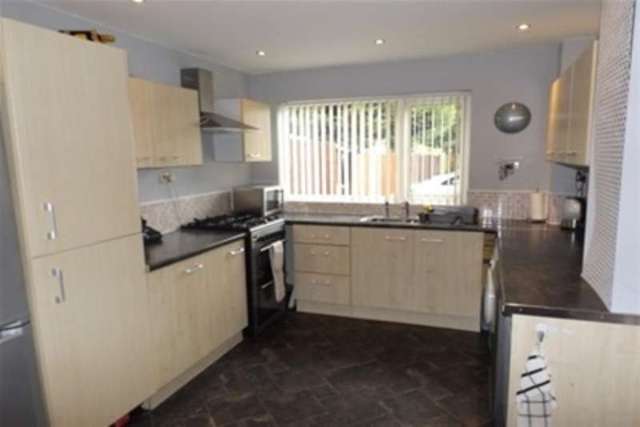  Image of 3 bedroom Detached house to rent in Wychbold Close Willenhall WV12 at Willenhall, WV12 5XL