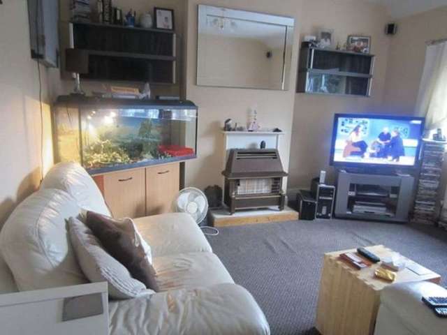  Image of 2 bedroom Flat to rent in Wynall Lane Stourbridge DY9 at Wynall Lane  Wollescote, DY9 9AB