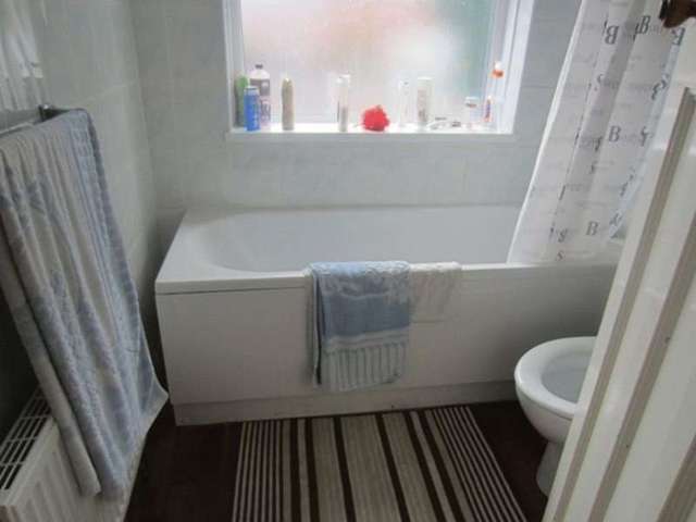  Image of 2 bedroom Flat to rent in Wynall Lane Stourbridge DY9 at Wynall Lane  Wollescote, DY9 9AB