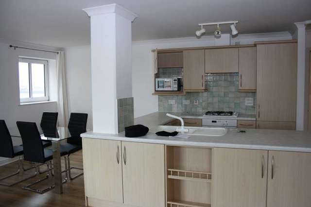  Image of 1 bedroom Flat to rent in Millennium Drive London E14 at Docklands, E14 3GH