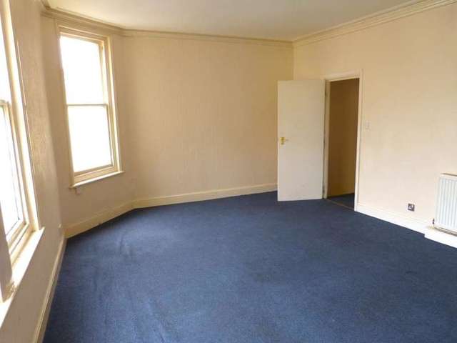  Image of 3 bedroom Maisonette to rent in St. Marys Road Hastings TN34 at 1b St Marys Road  HASTINGS, TN34 3LN