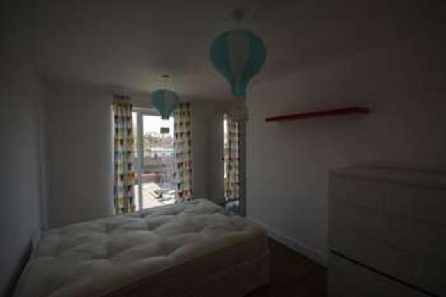  Image of 2 bedroom Flat to rent in John Thornycroft Road Southampton SO19 at John Thornycroft Road  Southampton, SO19 9SP