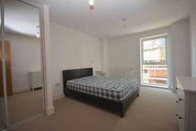  Image of 2 bedroom Flat to rent in John Thornycroft Road Southampton SO19 at John Thornycroft Road  Southampton, SO19 9SP