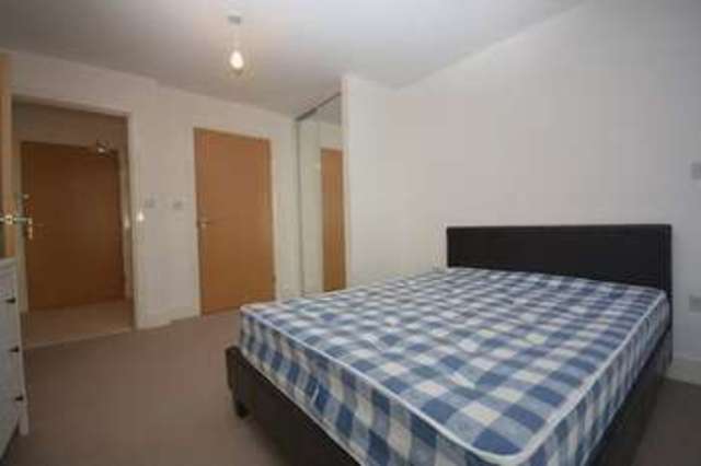  Image of 2 bedroom Flat to rent in John Thornycroft Road Southampton SO19 at John Thornycroft Road  Southampton, SO19 9SP