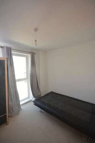  Image of 2 bedroom Flat to rent in John Thornycroft Road Southampton SO19 at John Thornycroft Road  Southampton, SO19 9SP