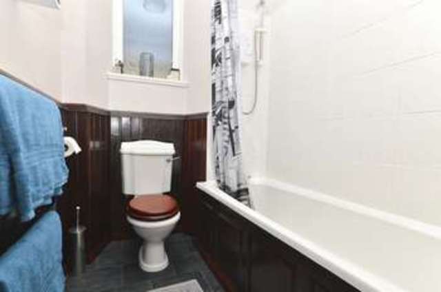  Image of 2 bedroom Flat for sale in Easter Road Edinburgh EH6 at Easter Road Easter Road Edinburgh, EH6 8LH