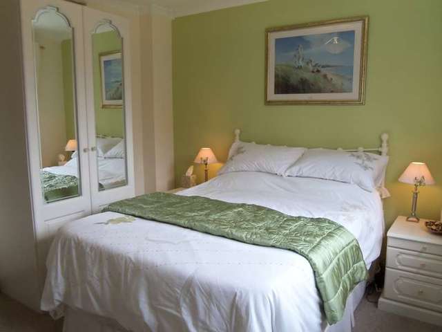  Image of 2 bedroom Detached house for sale in Cammesreinach Crescent Hunters Quay Dunoon PA23 at Cammesreinach Crescent Hunters Quay Dunoon, PA23 8JZ