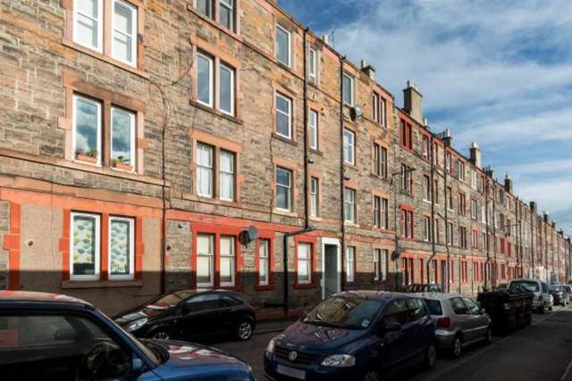  Image of 2 bedroom Flat for sale in Hawthornvale Edinburgh EH6 at Hawthornvale  Edinburgh, EH6 4JW
