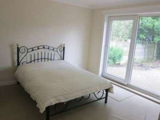  Image of 4 bedroom Property to rent in Cowm Park Way South Whitworth Rochdale OL12 at Whitworth Rochdale OL12 8AS - A FABULOUS 4 BEDROOMED DETACHED FAMILY HOUSE Rochdale, OL12 8AS