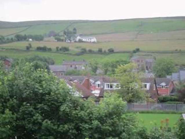  Image of 4 bedroom Property to rent in Cowm Park Way South Whitworth Rochdale OL12 at Whitworth Rochdale OL12 8AS - A FABULOUS 4 BEDROOMED DETACHED FAMILY HOUSE Rochdale, OL12 8AS