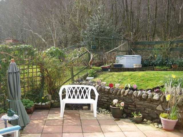  Image of 4 bedroom Terraced house for sale in Sandhaven Sandbank Dunoon PA23 at Sandbank  Dunoon, PA23 8QN