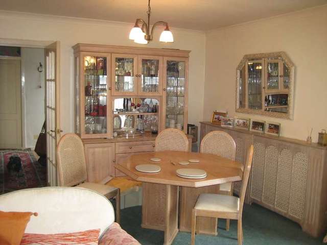  Image of 4 bedroom Terraced house for sale in Sandhaven Sandbank Dunoon PA23 at Sandbank  Dunoon, PA23 8QN