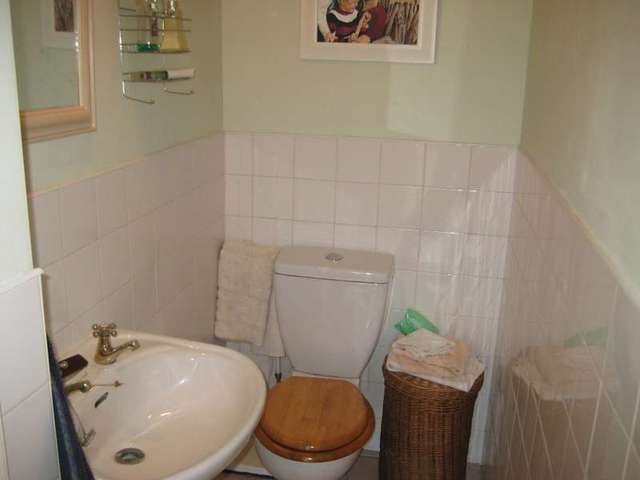  Image of 4 bedroom Terraced house for sale in Sandhaven Sandbank Dunoon PA23 at Sandbank  Dunoon, PA23 8QN