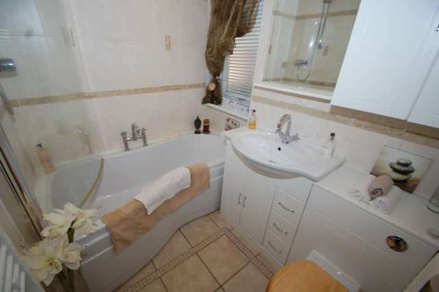  Image of 2 bedroom Flat for sale in Tannadice Avenue Glasgow G52 at 50 Tannadice Avenue  Glasgow, G52 3DT