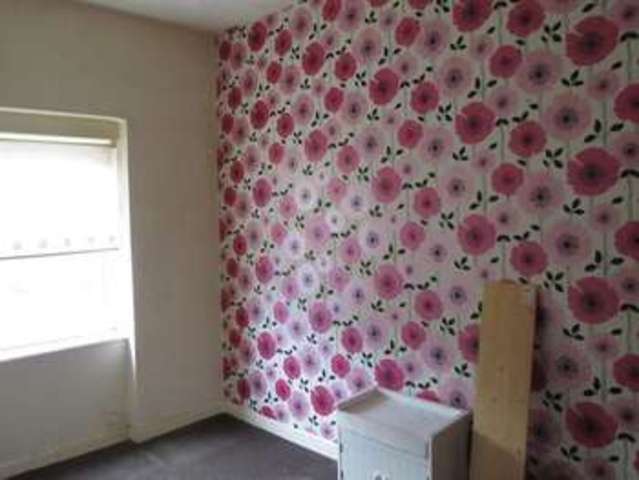  Image of 3 bedroom Terraced house to rent in Coalshaw Green Road Chadderton Oldham OL9 at Coalshaw Green Road Chadderton Oldham, OL9 8JW
