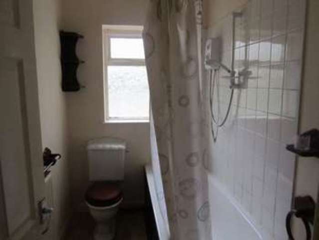  Image of 3 bedroom Terraced house to rent in Coalshaw Green Road Chadderton Oldham OL9 at Coalshaw Green Road Chadderton Oldham, OL9 8JW