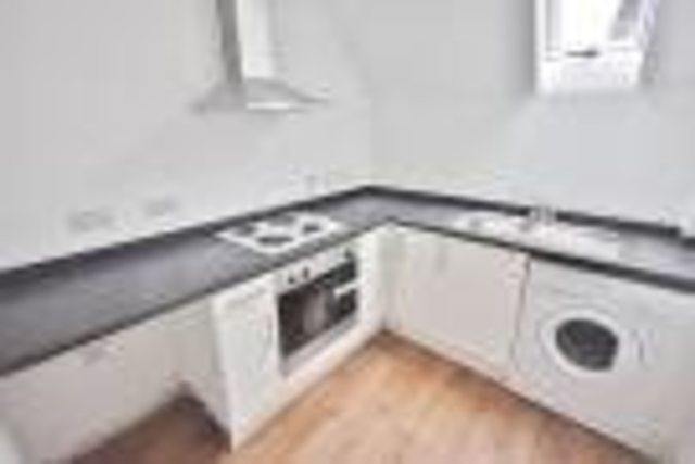  Image of 1 bedroom Flat to rent in High Street Maldon CM9 at Maldon Essex Heybridge, CM9 5PJ