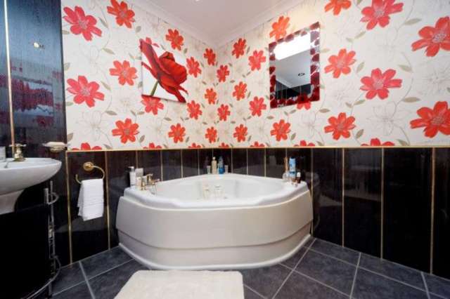  Image of 4 bedroom Detached house for sale in Ringwell Gardens Stonehouse Larkhall ML9 at Ringwell Gardens  Larkhall, ML9 3QW