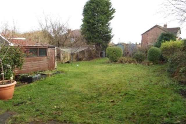  Image of 3 bedroom Detached house to rent in Acacia Avenue Hale Altrincham WA15 at Altrincham, WA15 8QX