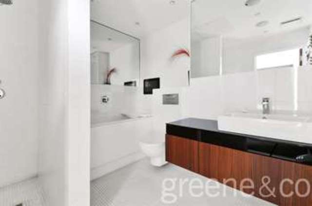  Image of 3 bedroom Flat to rent in Western Gateway London E16 at Western Gateway  North Woolwich, E16 1BW