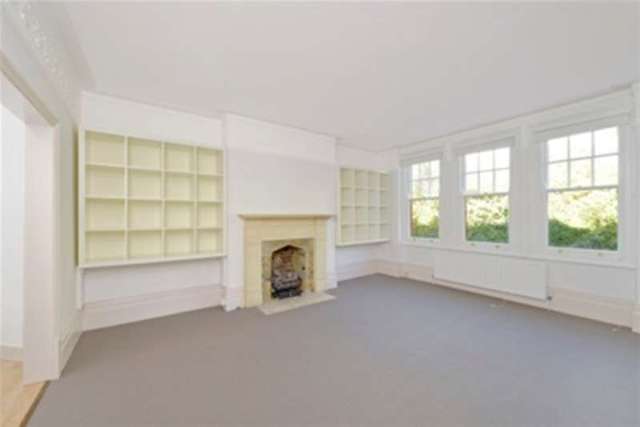  Image of 1 bedroom Flat to rent in Albert Bridge Road London SW11 at Battersea, SW11 4PG
