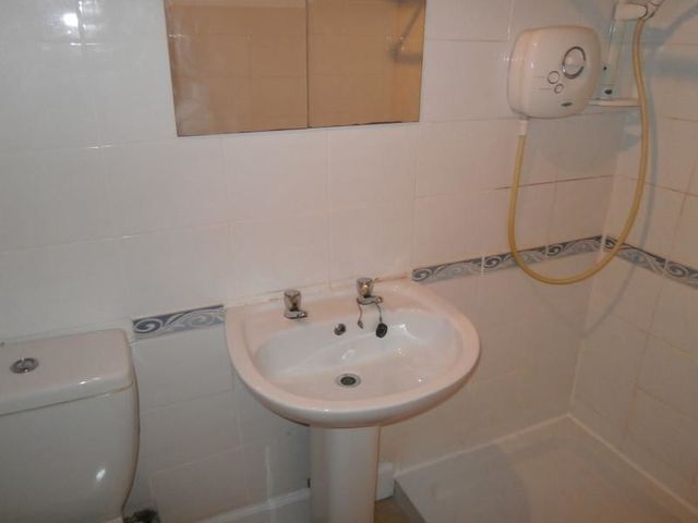  Image of 1 bedroom Flat to rent in Albert Street Edinburgh EH7 at Easter Road Edinburgh Edinburgh, EH7 5NA