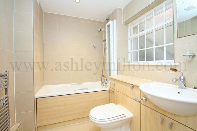  Image of 2 bedroom Flat to rent in Albert Terrace London NW1 at Albert Terrace Primrose Hill Camden Lock, NW1 7SU