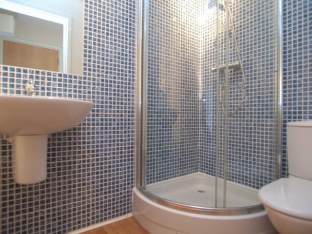  Image of 2 bedroom Flat to rent in Albion Gardens Edinburgh EH7 at Lochend Edinburgh Edinburgh, EH7 5QL