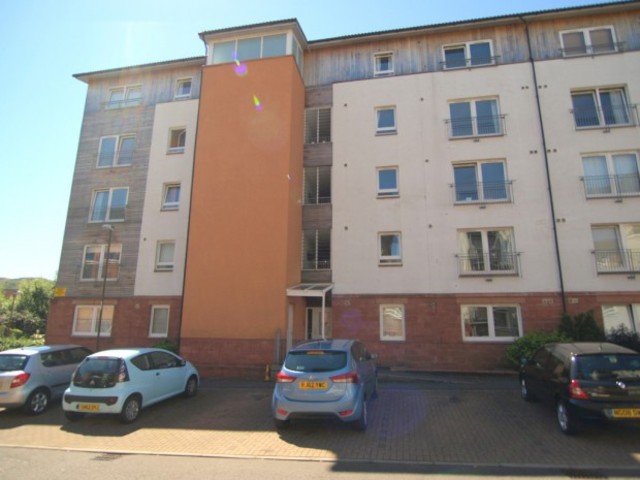  Image of 2 bedroom Flat to rent in Albion Gardens Edinburgh EH7 at Lochend Edinburgh Edinburgh, EH7 5QL