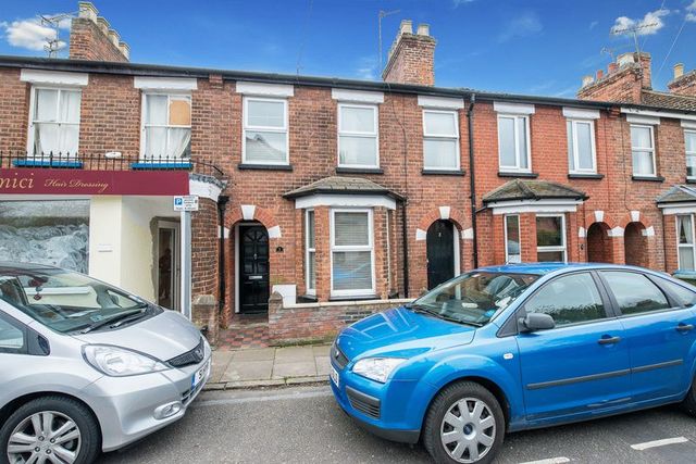  Image of 3 bedroom Terraced house for sale in Albion Street Aylesbury HP20 at Albion Street  Aylesbury, HP20 1RD