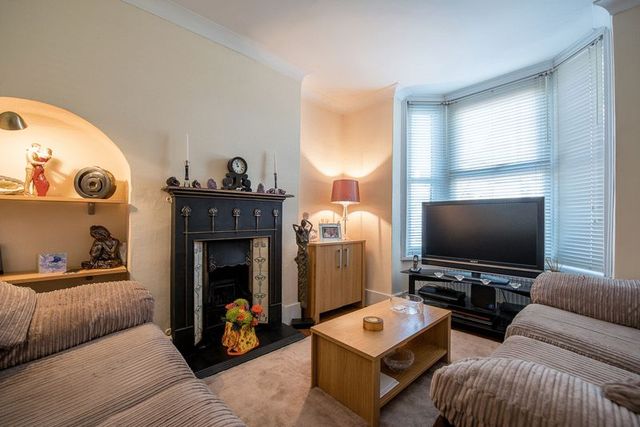  Image of 3 bedroom Terraced house for sale in Albion Street Aylesbury HP20 at Albion Street  Aylesbury, HP20 1RD