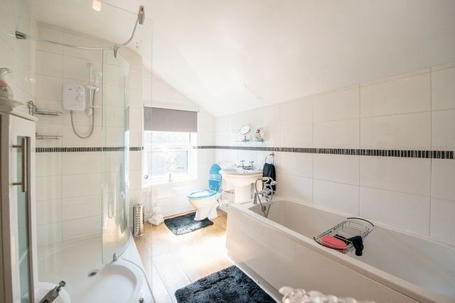  Image of 3 bedroom Terraced house for sale in Albion Street Aylesbury HP20 at Albion Street  Aylesbury, HP20 1RD