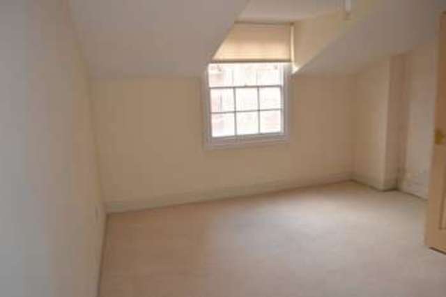  Image of 3 bedroom Flat to rent in All Saints Green Norwich NR1 at All Saints Green  Norwich, NR1 3NB