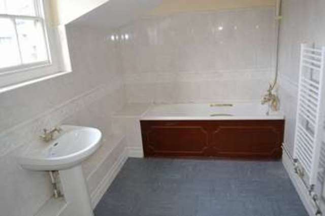  Image of 3 bedroom Flat to rent in All Saints Green Norwich NR1 at All Saints Green  Norwich, NR1 3NB