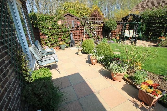  Image of 3 bedroom Detached house for sale in Allbrook Knoll Eastleigh SO50 at Allbrook Knoll Allbrook Eastleigh, SO50 4RX