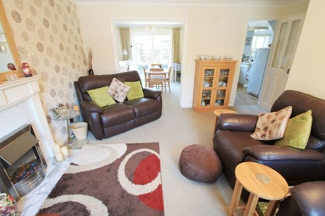  Image of 3 bedroom Detached house for sale in Allbrook Knoll Eastleigh SO50 at Allbrook Knoll Allbrook Eastleigh, SO50 4RX