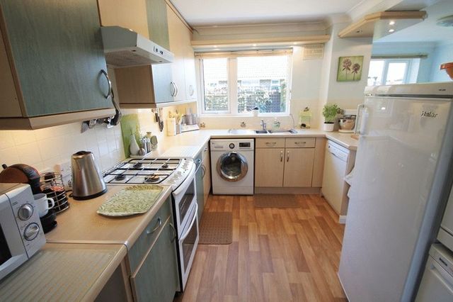  Image of 3 bedroom Detached house for sale in Allbrook Knoll Eastleigh SO50 at Allbrook Knoll Allbrook Eastleigh, SO50 4RX