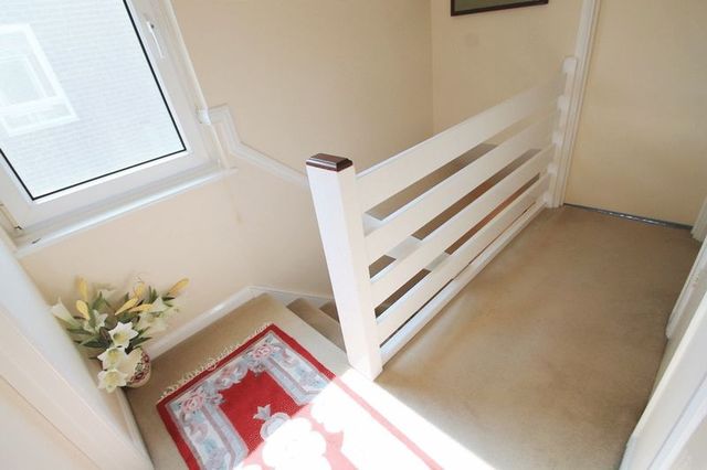  Image of 3 bedroom Detached house for sale in Allbrook Knoll Eastleigh SO50 at Allbrook Knoll Allbrook Eastleigh, SO50 4RX