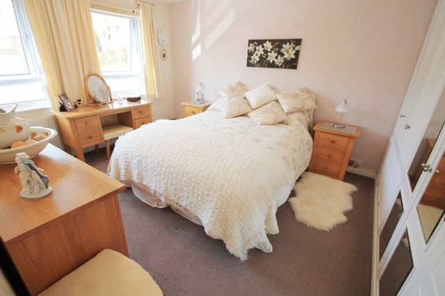 Image of 3 bedroom Detached house for sale in Allbrook Knoll Eastleigh SO50 at Allbrook Knoll Allbrook Eastleigh, SO50 4RX