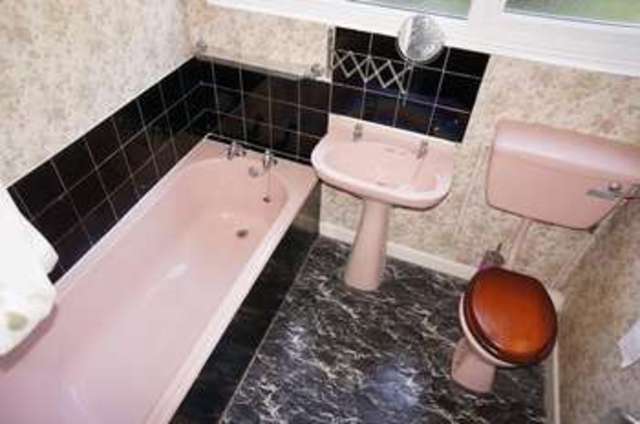  Image of 3 bedroom Detached house to rent in Gilbert White Way Alton GU34 at Gilbert White Way  Alton, GU34 2NL