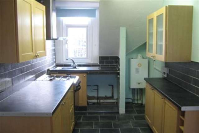  Image of 1 bedroom Flat to rent in Alumhurst Road Westbourne Bournemouth BH4 at Bournemouth, BH4 8ER