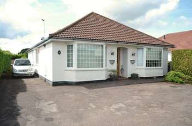  Image of 3 bedroom Detached house for sale in Ameysford Road Ferndown BH22 at Ameysford Road  Ferndown, BH22 9PY