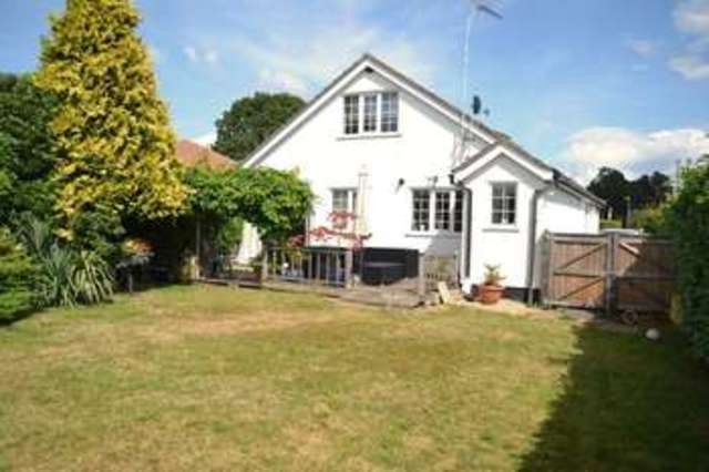  Image of 3 bedroom Detached house for sale in Ameysford Road Ferndown BH22 at Ameysford Road  Ferndown, BH22 9PY