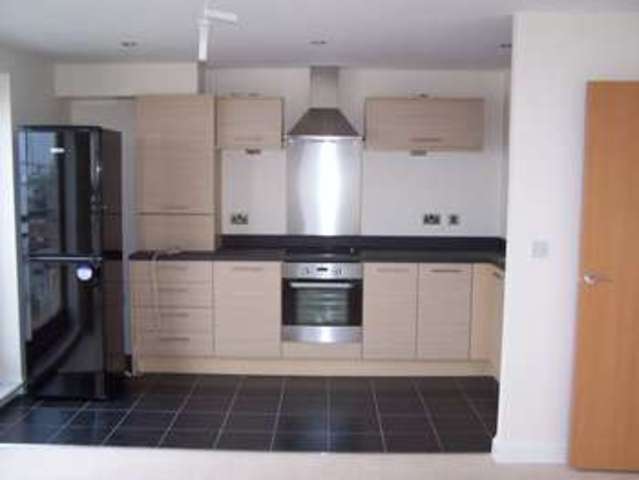  Image of 2 bedroom Flat to rent in North Star Boulevard Greenhithe DA9 at Amity Court North Star Boulevard Greenhithe, DA9 9UH
