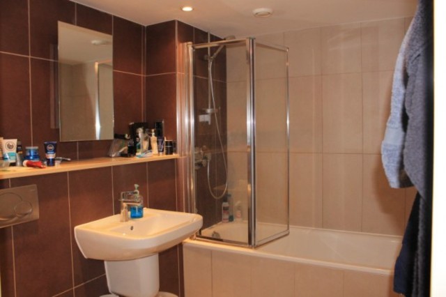  Image of 3 bedroom Flat to rent in Shepherdess Walk London N1 at Shepherdess Walk  Islington, N1 7JL