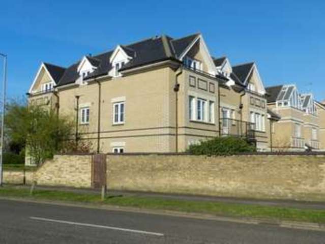  Image of 1 bedroom Flat for sale in Clifton Road Shefford SG17 at Clifton Road  Shefford, SG17 5AE