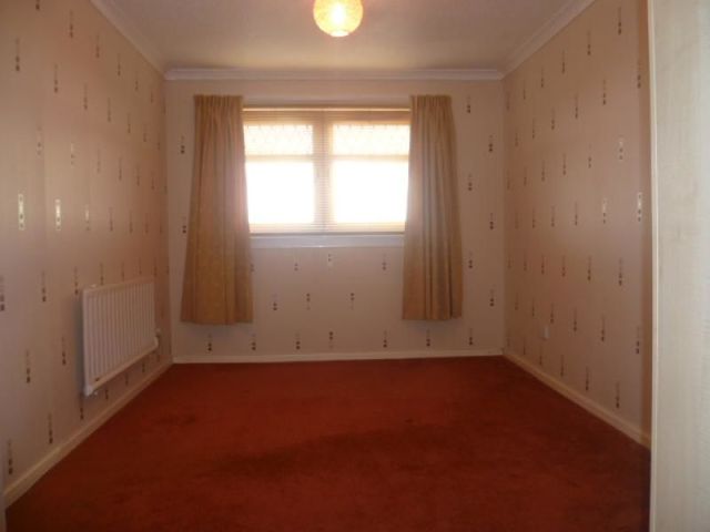  Image of 2 bedroom Flat to rent in Ashiestiel Place Cumbernauld Glasgow G67 at Cumbernauld North Lanarkshire North Lanarkshire, G67 4AT