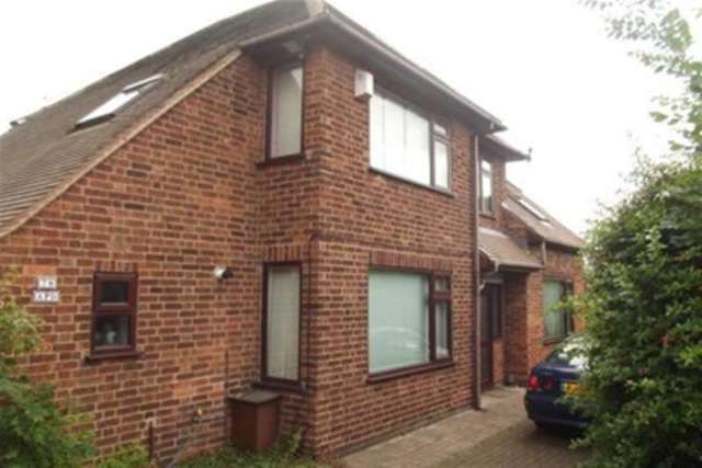  Image of 3 bedroom Detached house to rent in Aspley Park Drive Nottingham NG8 at Nottingham, NG8 3EG