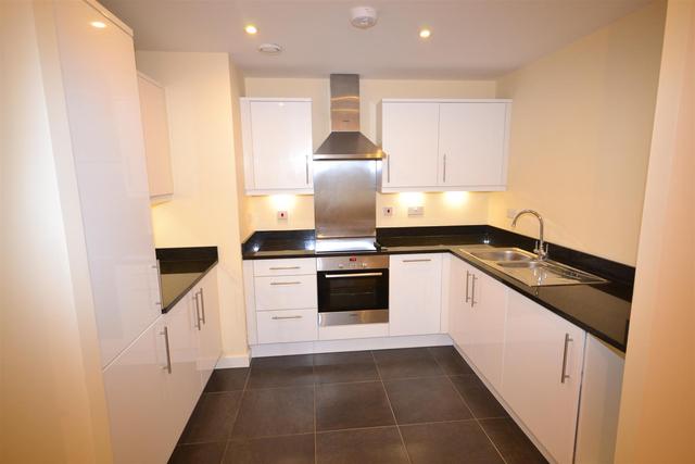  Image of 2 bedroom Property to rent in East End Road London N3 at East End Road  Finchley Central, N3 3QE